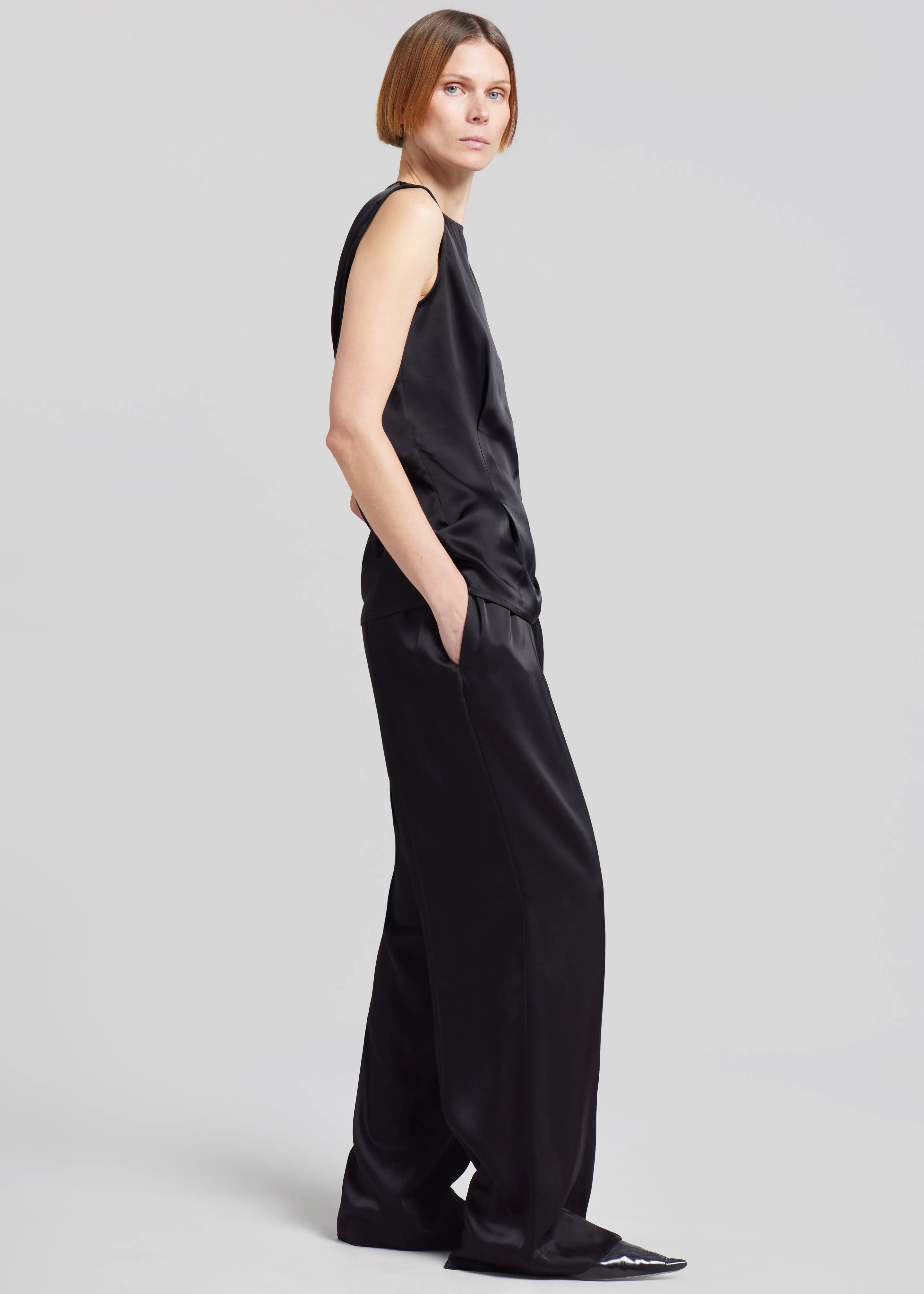Esse Studios Classico Tuck Pants - Black