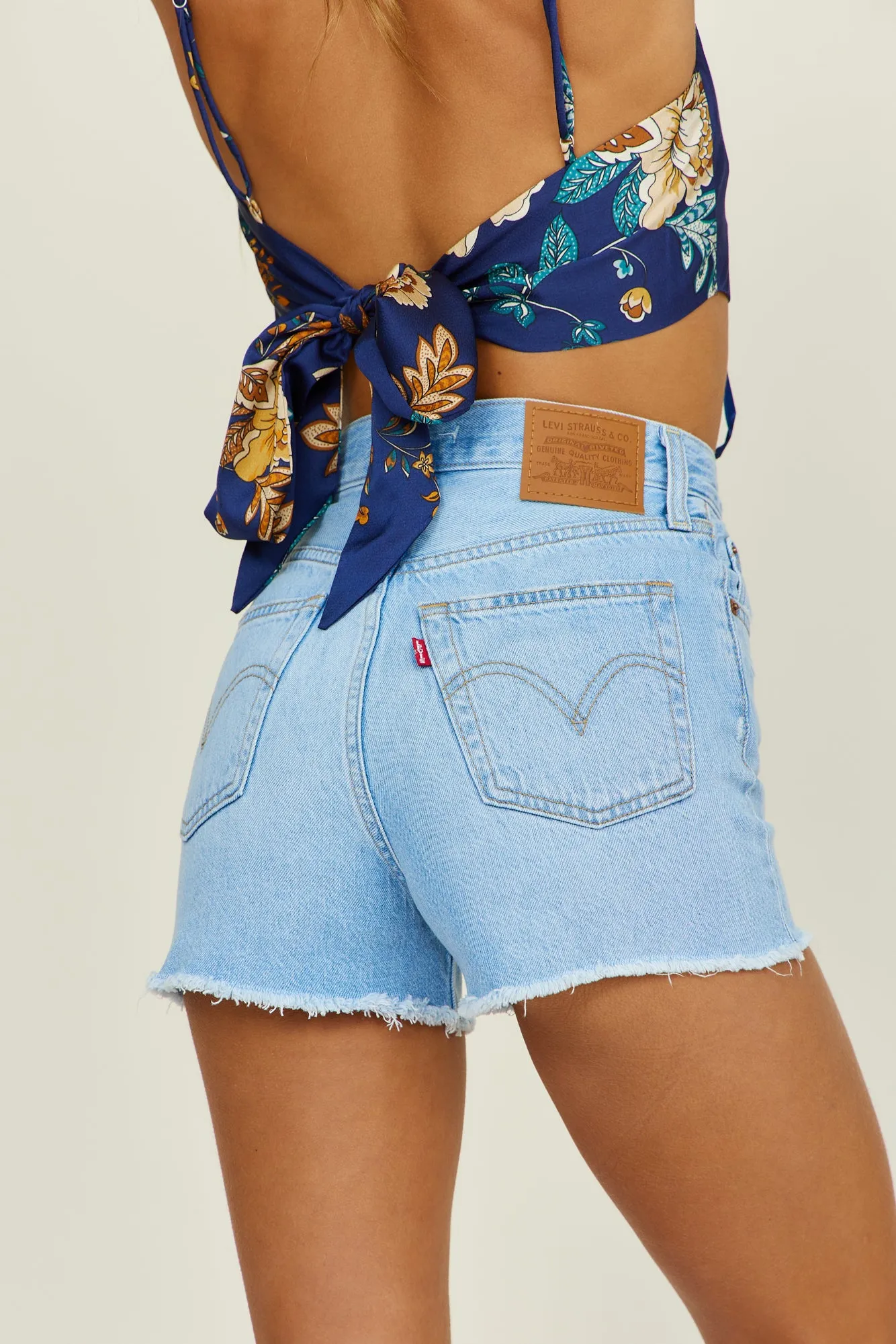 LEVI'S Ribcage Shorts Bernal Frost