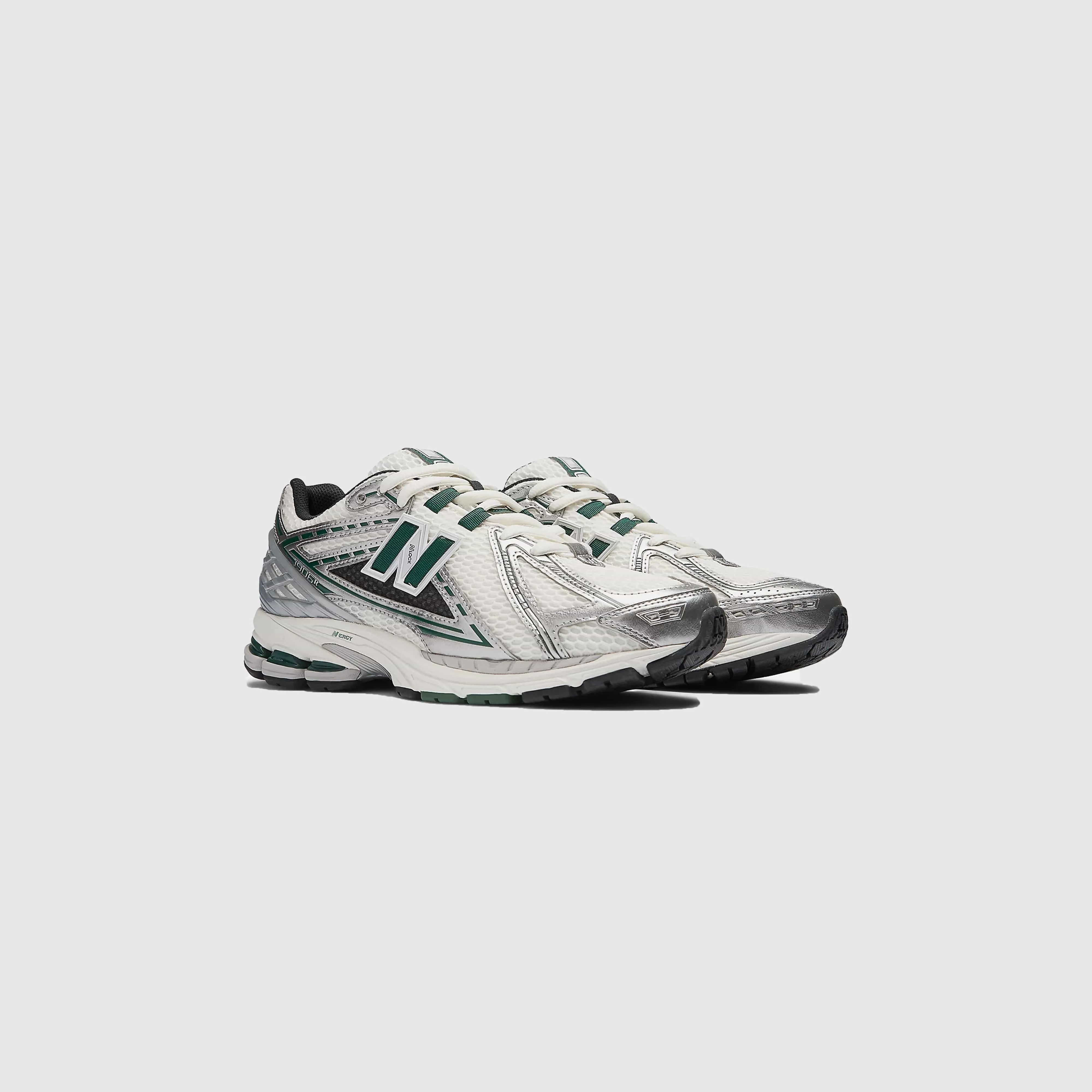 New Balance 1906R - Silver Metallic / Nightwatch Green / Sea Salt