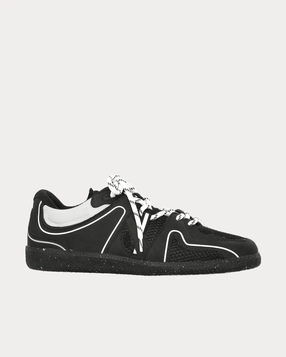 Sporty Mix Retro Black Low Top Sneakers