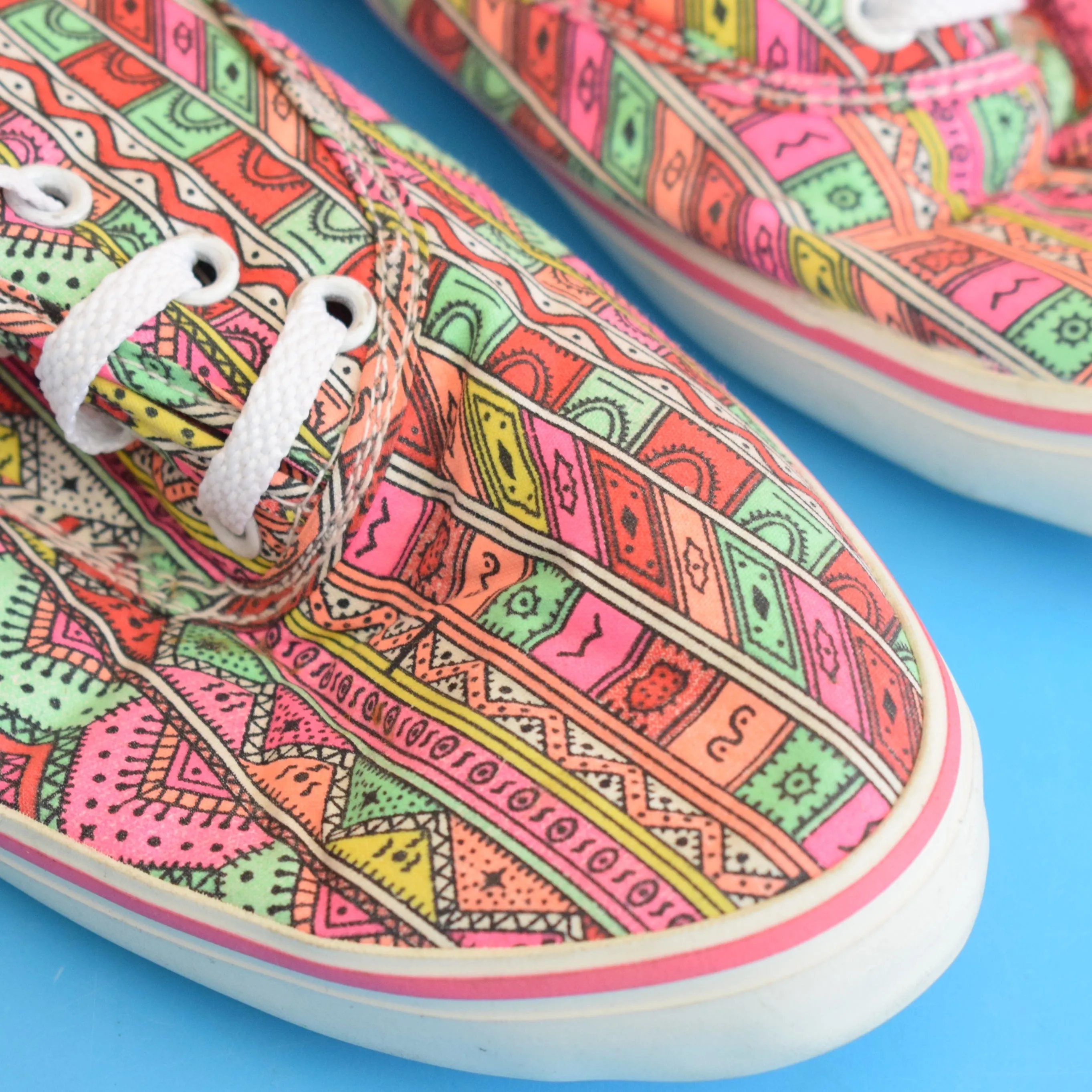 Vintage 1980s Trainers Size 5 - Crazy Flo Pattern